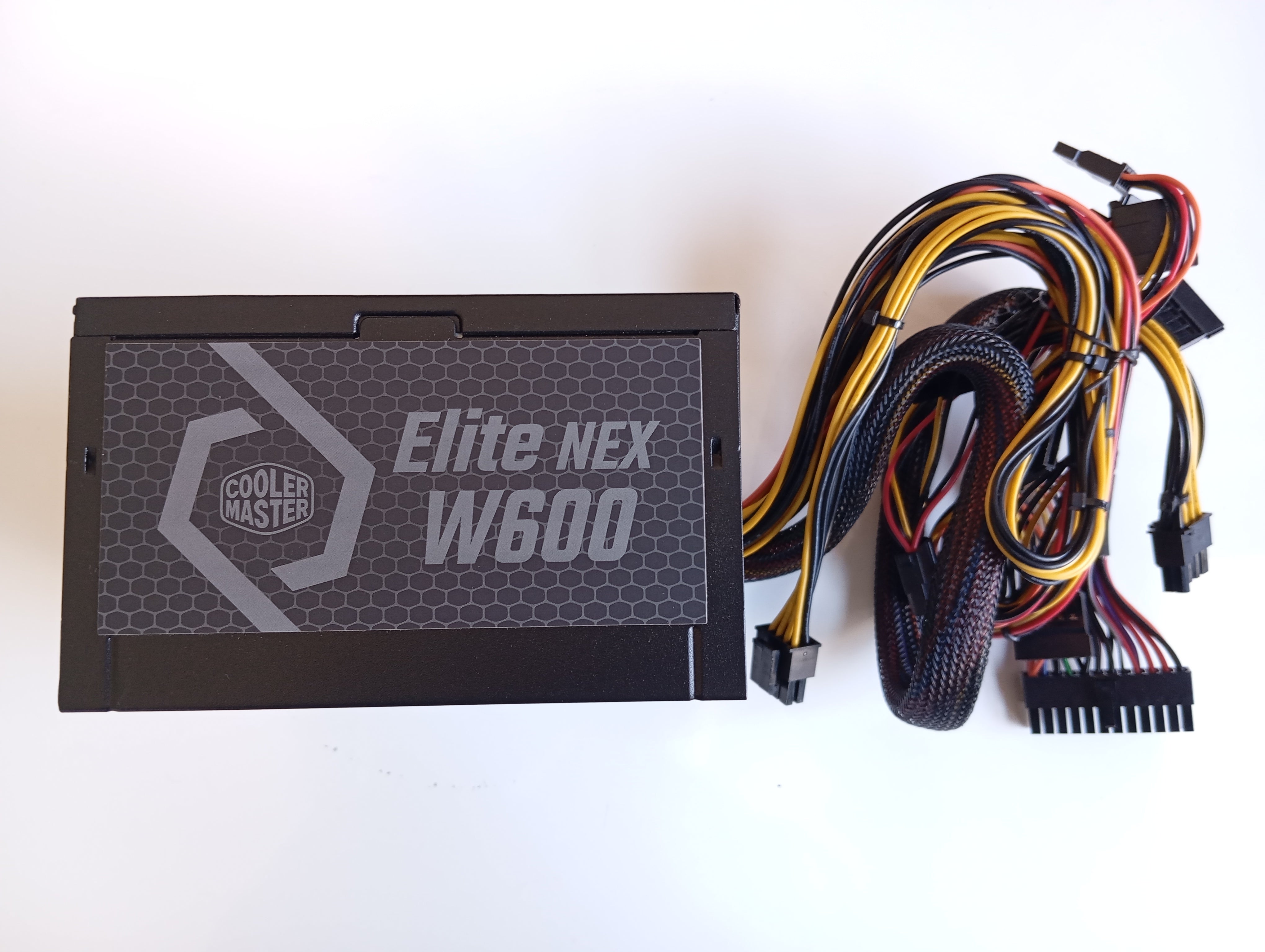Refurbished Cooler Master Elite NEX White 230V 600 watt Refurbished Cooler Master Elite NEX White 230V 600 watt
